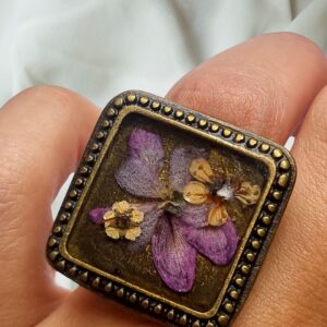 Anillo de flores reales